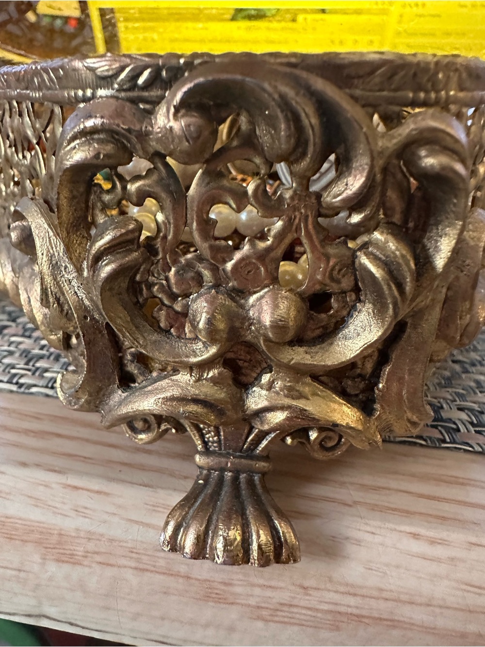 Vintage Treasure Jewelry and Box - Picture 4 of 11